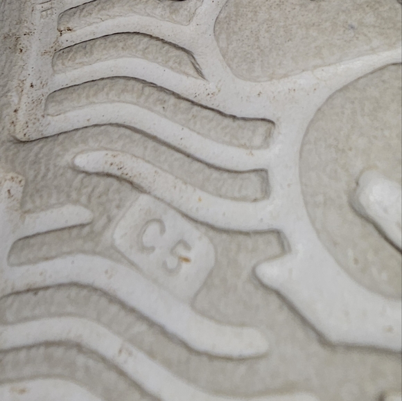 Native Shoes - Picture 2 of 7